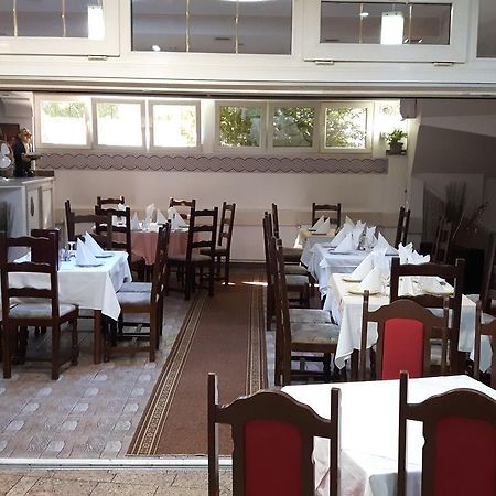 Hotel Restoran Prenociste Croatia Turist Ðakovo Exterior foto