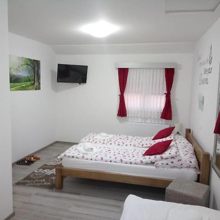Hotel Restoran Prenociste Croatia Turist Ðakovo Exterior foto