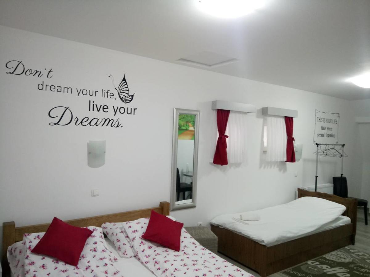 Hotel Restoran Prenociste Croatia Turist Ðakovo Exterior foto