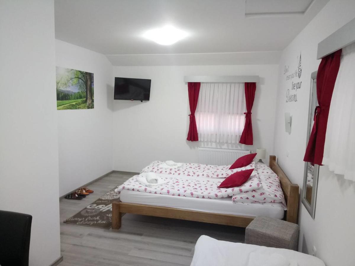 Hotel Restoran Prenociste Croatia Turist Ðakovo Exterior foto
